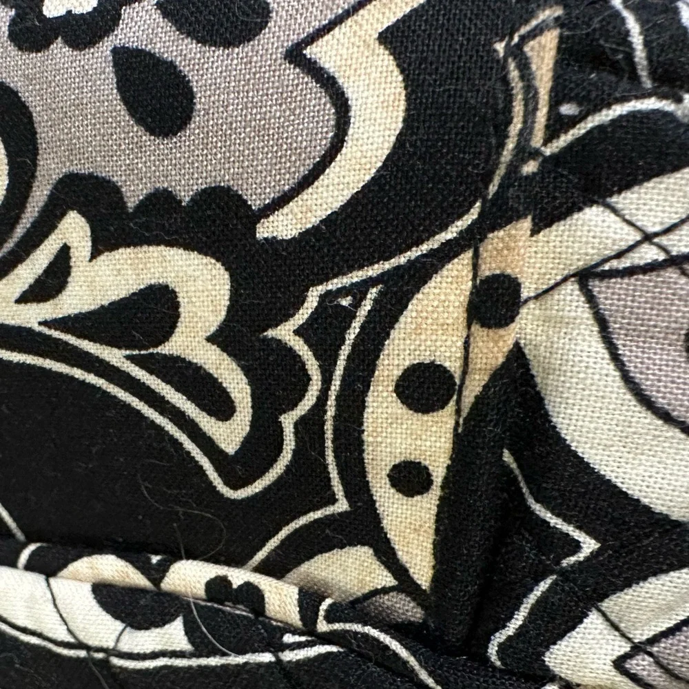 Vera Bradley Black, Tan & Cream Paisley Floral Bucket Cross Body Bag EUC